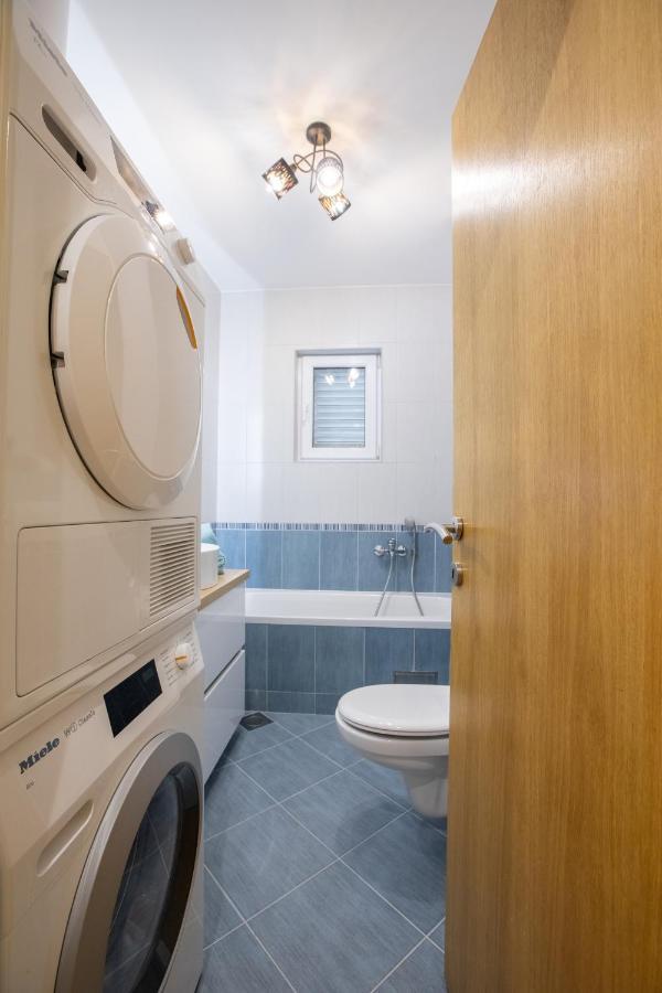 Luxury Apartman Sky With Sea View And Whirlpool Makarska Exterior foto