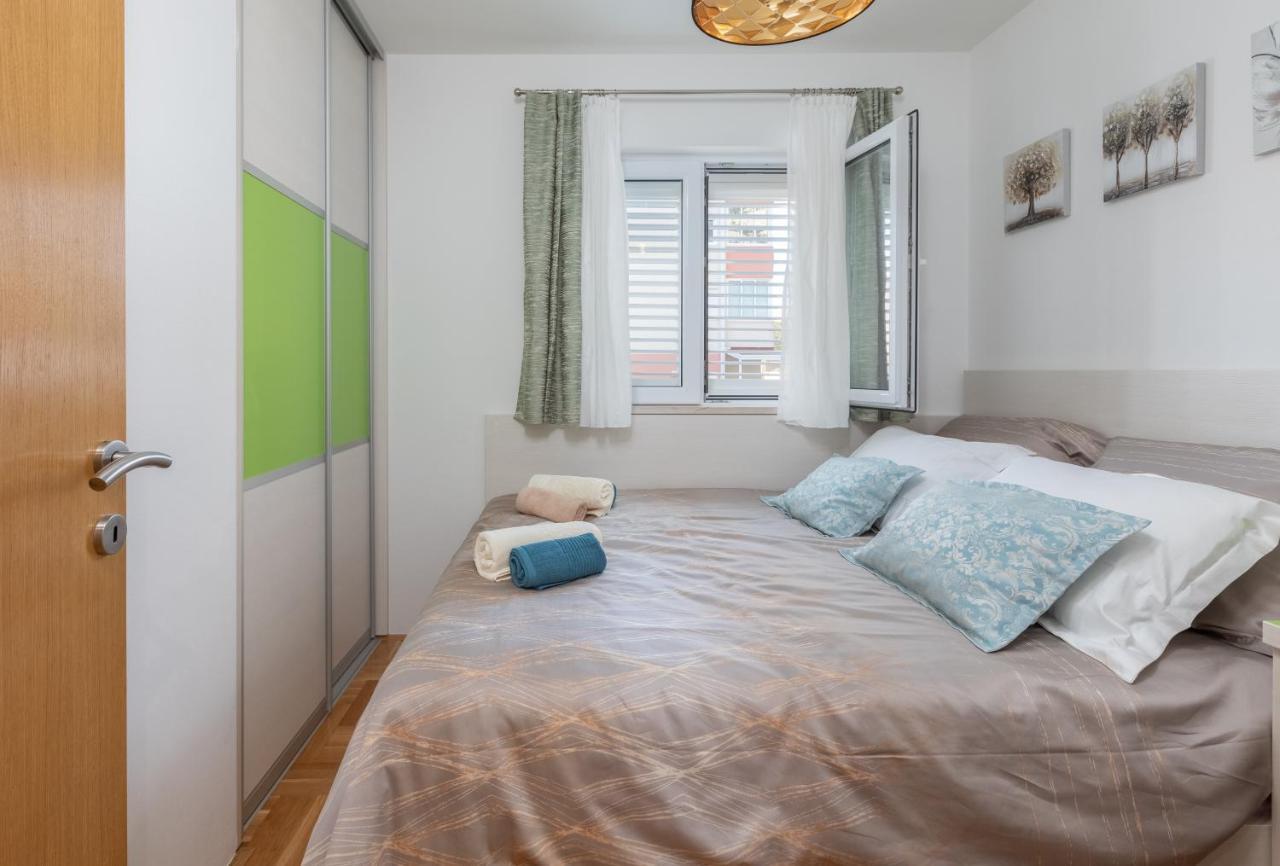 Luxury Apartman Sky With Sea View And Whirlpool Makarska Exterior foto